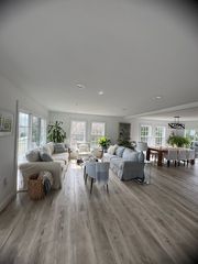 3 Baldwin Road, Middletown, RI 02842
