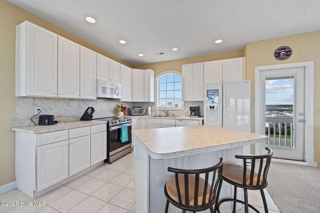 3930 Island Drive, N Topsail Beach, NC 28460