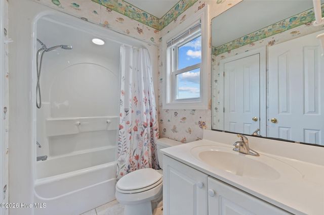 3930 Island Drive, N Topsail Beach, NC 28460