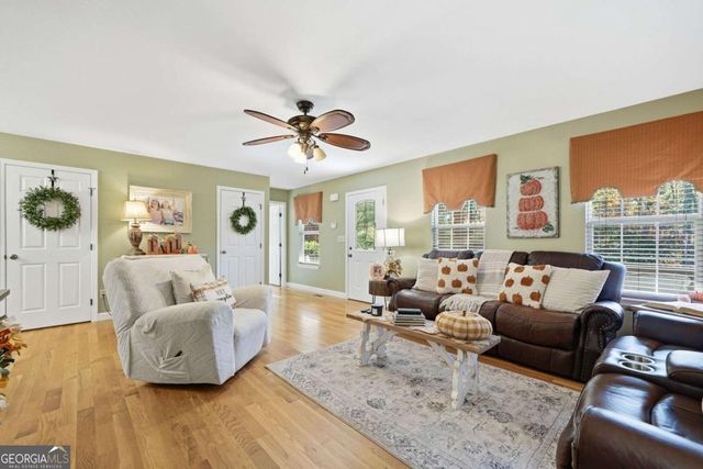 52 Mccollum Road, Ellijay, GA 30540