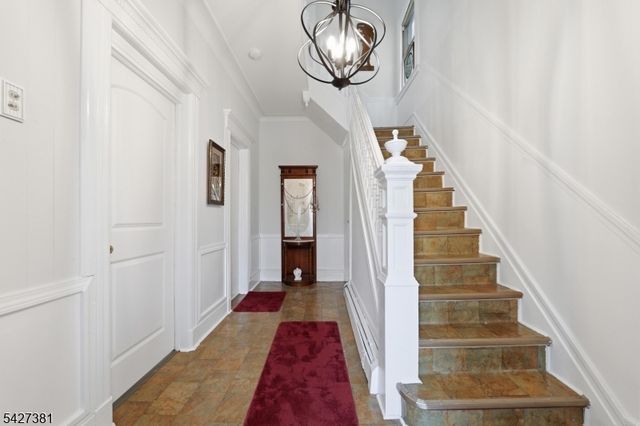 813 20Th St, Union City, NJ 07087