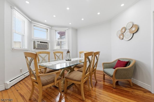 813 20Th St, Union City, NJ 07087