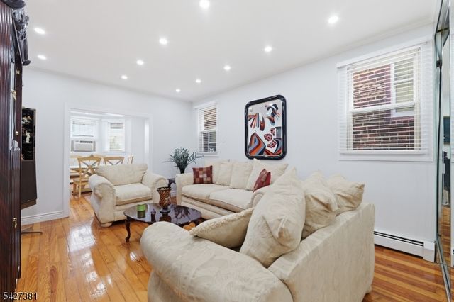 813 20Th St, Union City, NJ 07087