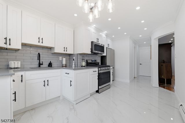 813 20Th St, Union City, NJ 07087