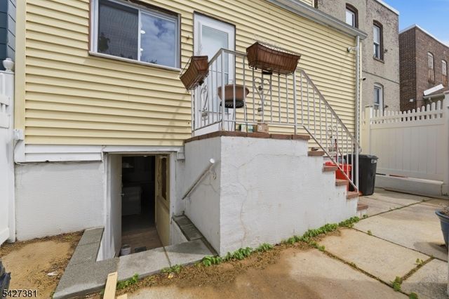 813 20Th St, Union City, NJ 07087