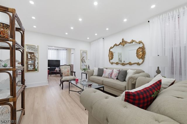 813 20Th St, Union City, NJ 07087