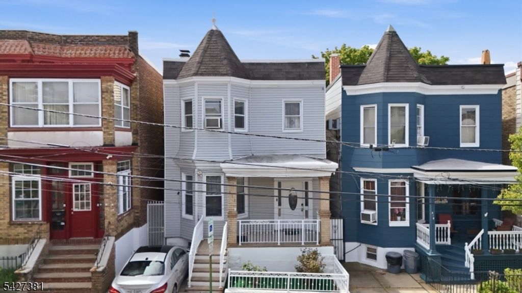 813 20Th St, Union City, NJ 07087