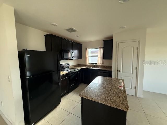 1884 AMBER SWEET CIRCLE, Dundee, FL 33838