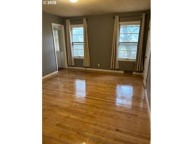 2701 Ne 102ND Ave, Portland, OR 97220