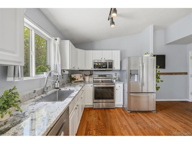 7026 Pine Hills Way, Littleton, CO 80125