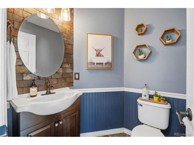 7026 Pine Hills Way, Littleton, CO 80125