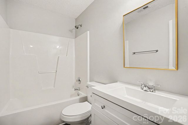 1610 Forest Stream Court, Charlotte, NC 28213