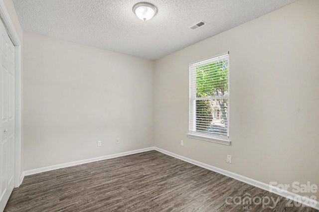 1610 Forest Stream Court, Charlotte, NC 28213