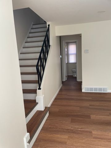 10059 Frontage Road F, Skokie, IL 60077