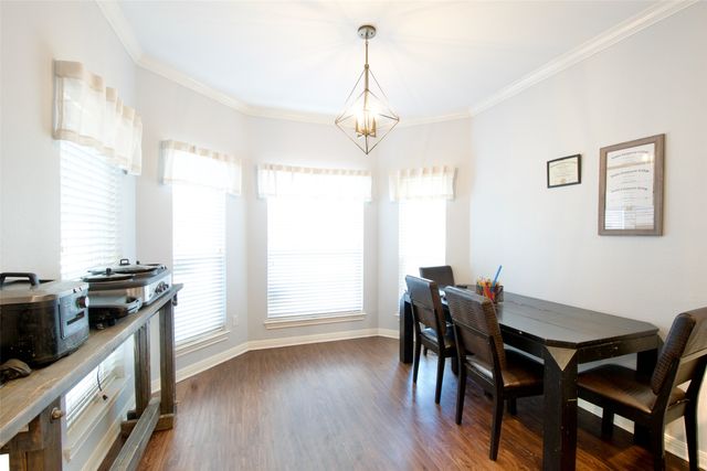 717 Oakmont Drive, Hewitt, TX 76643