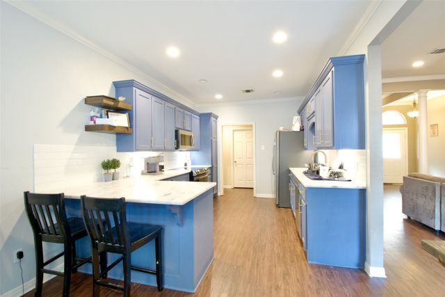 717 Oakmont Drive, Hewitt, TX 76643