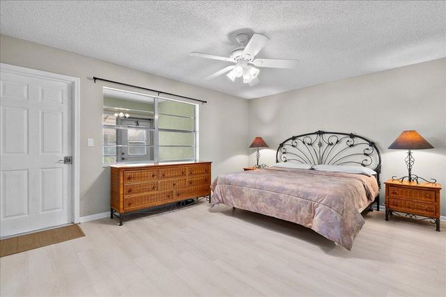 220 COUNTRY Lane B, Boynton Beach, FL 33435