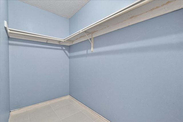 220 COUNTRY Lane B, Boynton Beach, FL 33435