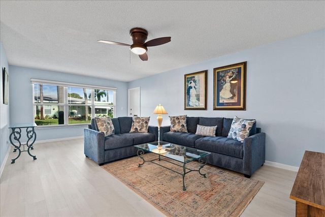 220 COUNTRY Lane B, Boynton Beach, FL 33435