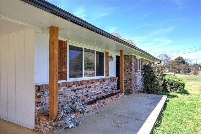 212 Meadow Lane, Cartersville, GA 30120