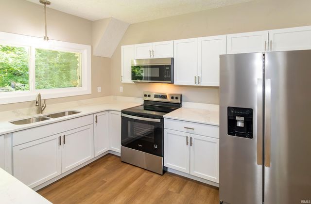 11705 Carol Heights Lane, Evansville, IN 47712