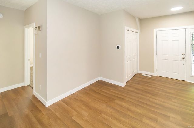 11705 Carol Heights Lane, Evansville, IN 47712