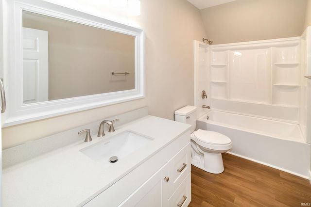 11705 Carol Heights Lane, Evansville, IN 47712