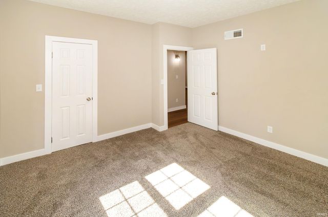 11705 Carol Heights Lane, Evansville, IN 47712