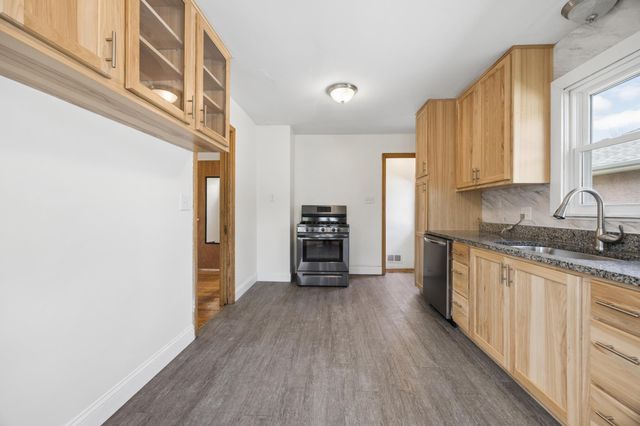 1652 Atlantic Street, Saint Paul, MN 55106