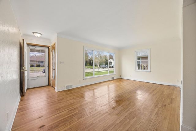 1652 Atlantic Street, Saint Paul, MN 55106