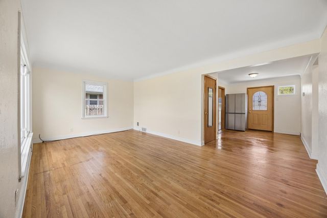 1652 Atlantic Street, Saint Paul, MN 55106