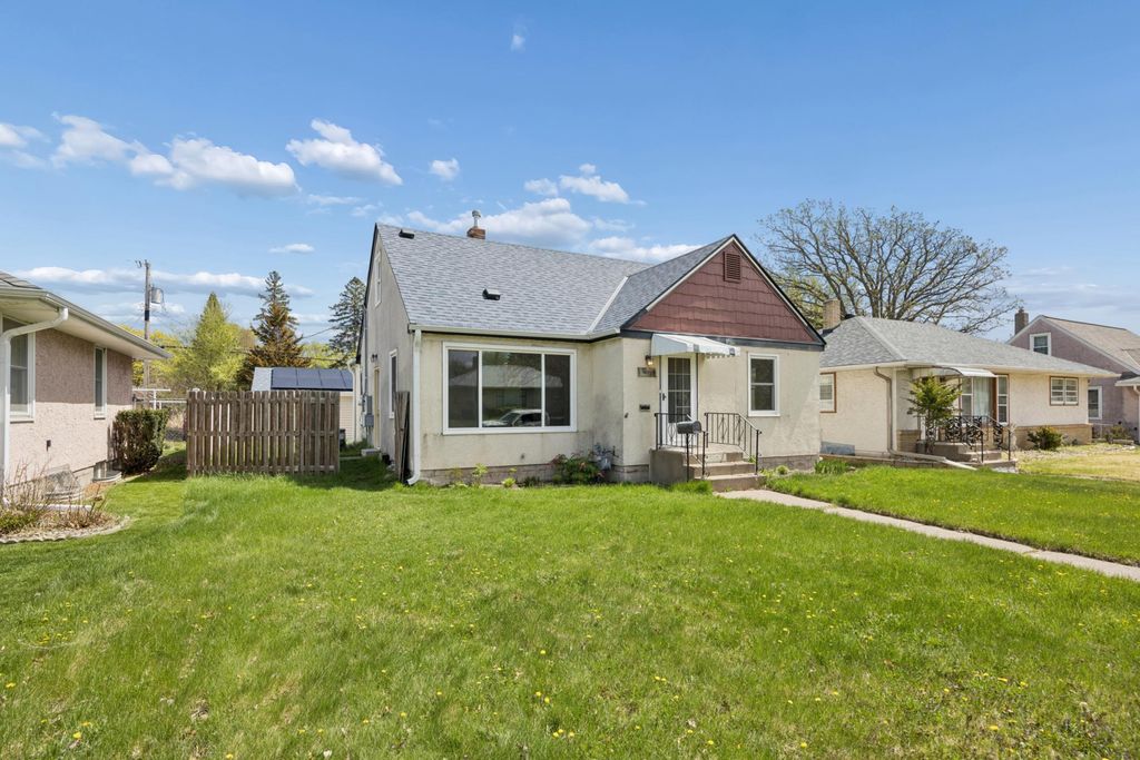 1652 Atlantic Street, Saint Paul, MN 55106