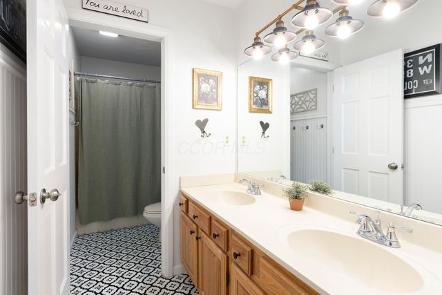 5640 Lynx Drive, Westerville, OH 43081