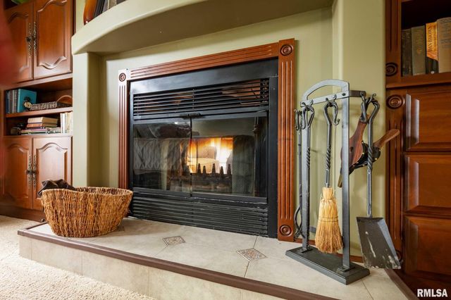 1300 W Brewster Road, Herrin, IL 62948