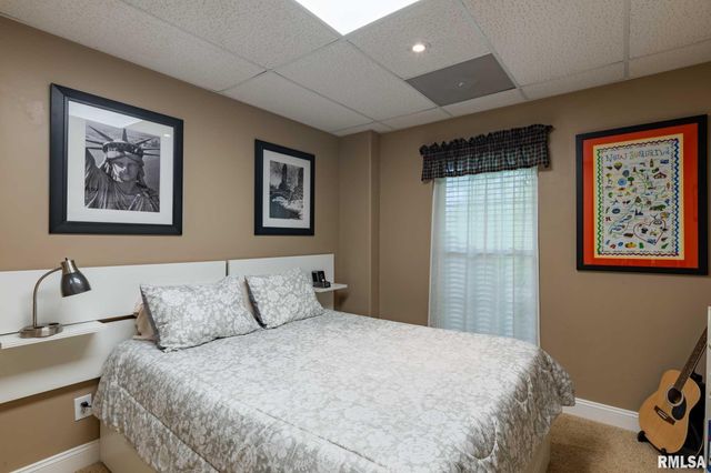 1300 W Brewster Road, Herrin, IL 62948