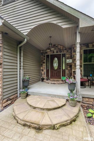 1300 W Brewster Road, Herrin, IL 62948