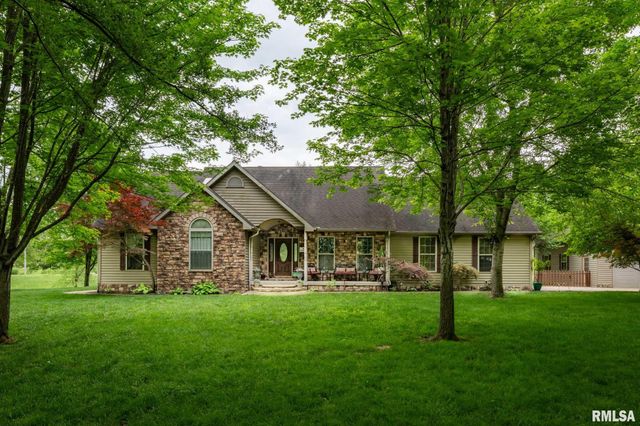 1300 W Brewster Road, Herrin, IL 62948