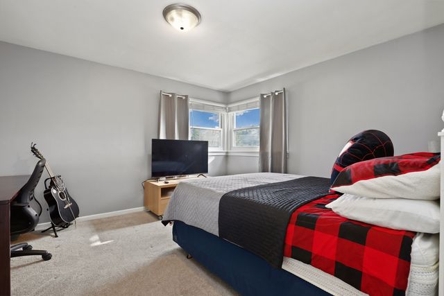 1807 Glenwood Avenue, Joliet, IL 60435