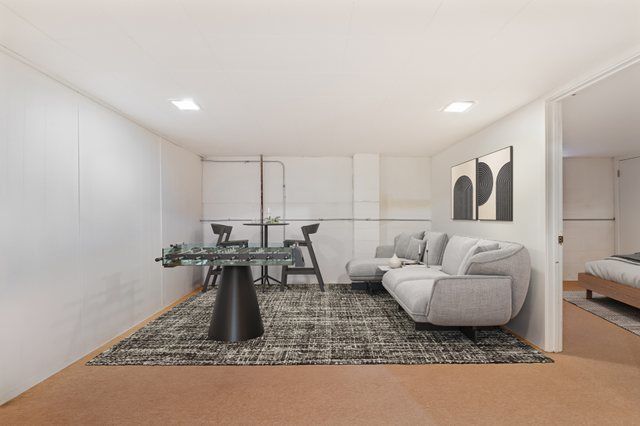 1807 Glenwood Avenue, Joliet, IL 60435