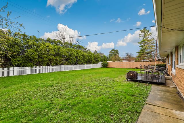 1807 Glenwood Avenue, Joliet, IL 60435