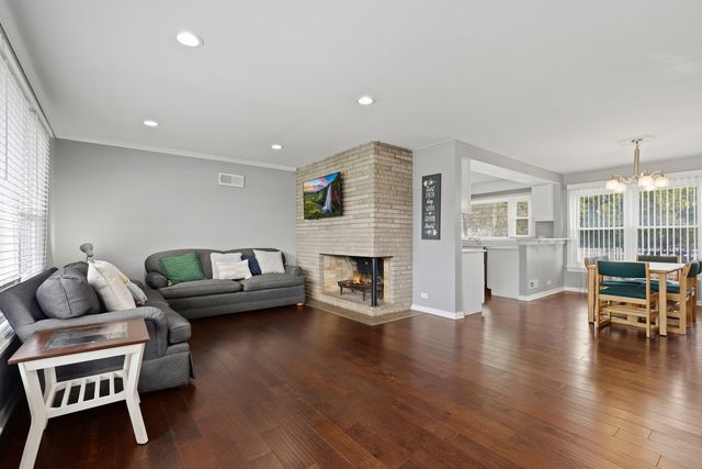 1807 Glenwood Avenue, Joliet, IL 60435