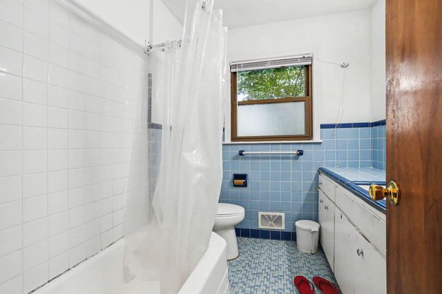 1021 Farrell Avenue, Kalamazoo City, MI 49006