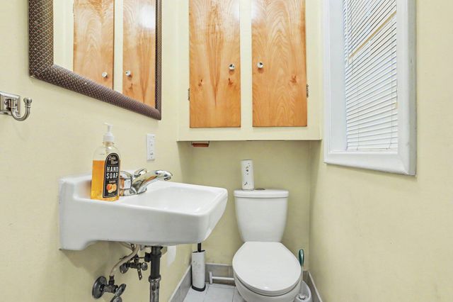 1021 Farrell Avenue, Kalamazoo City, MI 49006