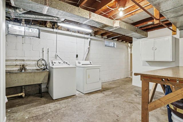 1021 Farrell Avenue, Kalamazoo City, MI 49006