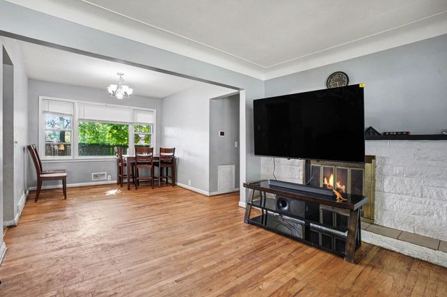 1021 Farrell Avenue, Kalamazoo City, MI 49006