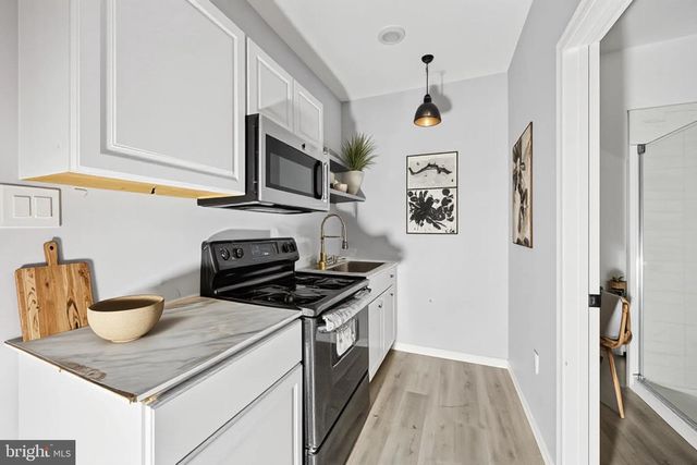 7015 SAYBROOK AVE, Philadelphia, PA 19142