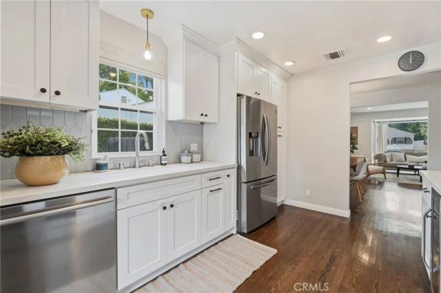 5423 Columbus Ave, Sherman Oaks, CA 91411