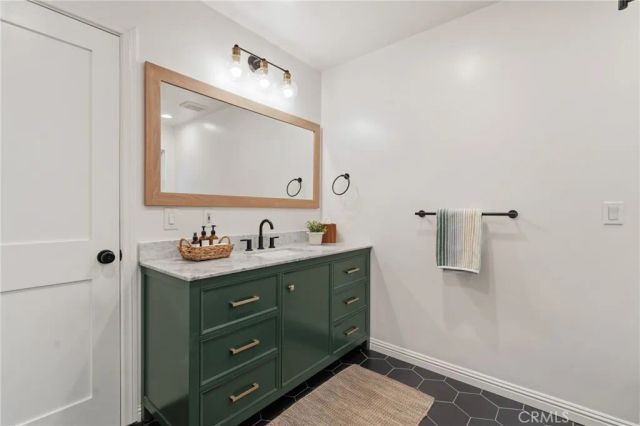 5423 Columbus Ave, Sherman Oaks, CA 91411