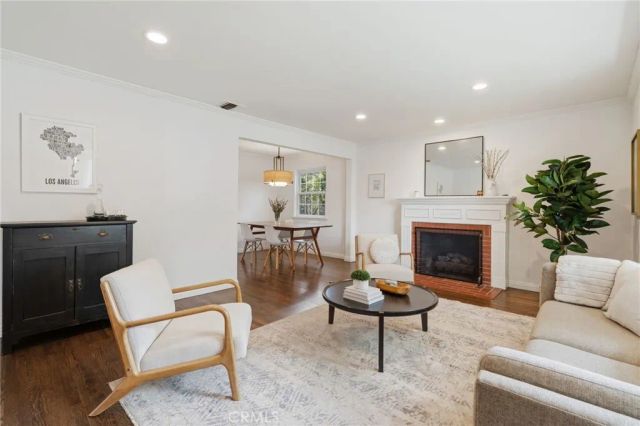 5423 Columbus Ave, Sherman Oaks, CA 91411