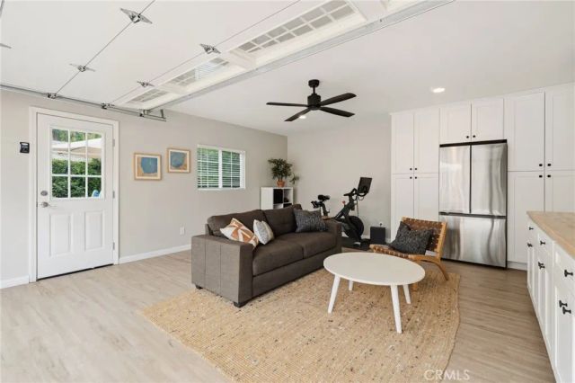 5423 Columbus Ave, Sherman Oaks, CA 91411